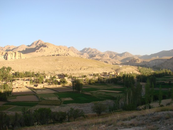 http://www.hazarapeople.com/fa/wp-content/uploads/2010/10/nq1-2.jpg