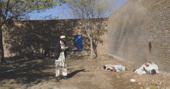 آزادی پنج طالب، نشانه ای پایان یک دوره taliban-executing-criminals