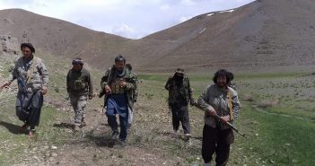 کوچیان منتظرشکستاندن دروازه ورودی هزارستان