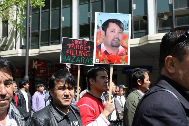 an arrangement of the discrimination against the hazara community Difference between hazara and pashtun tweet key difference: hazaras are members of an afghan ethnic minority group, whereas the pashtuns are a united group of tribes composing the largest ethnic group of afghanistan. an arrangement of the discrimination against the hazara community Difference between hazara and pashtun tweet key difference: hazaras are members of an afghan ethnic minority group, whereas the pashtuns are a united group of tribes composing the largest ethnic group of afghanistan.