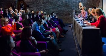 Shakar Dokht Jafari Wins Innovation Award For New Cancer Treatment
